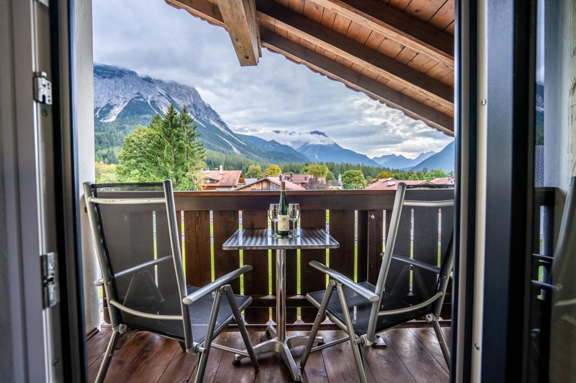 Tiroler Alpblick Appartements Ehrwald Exterior photo
