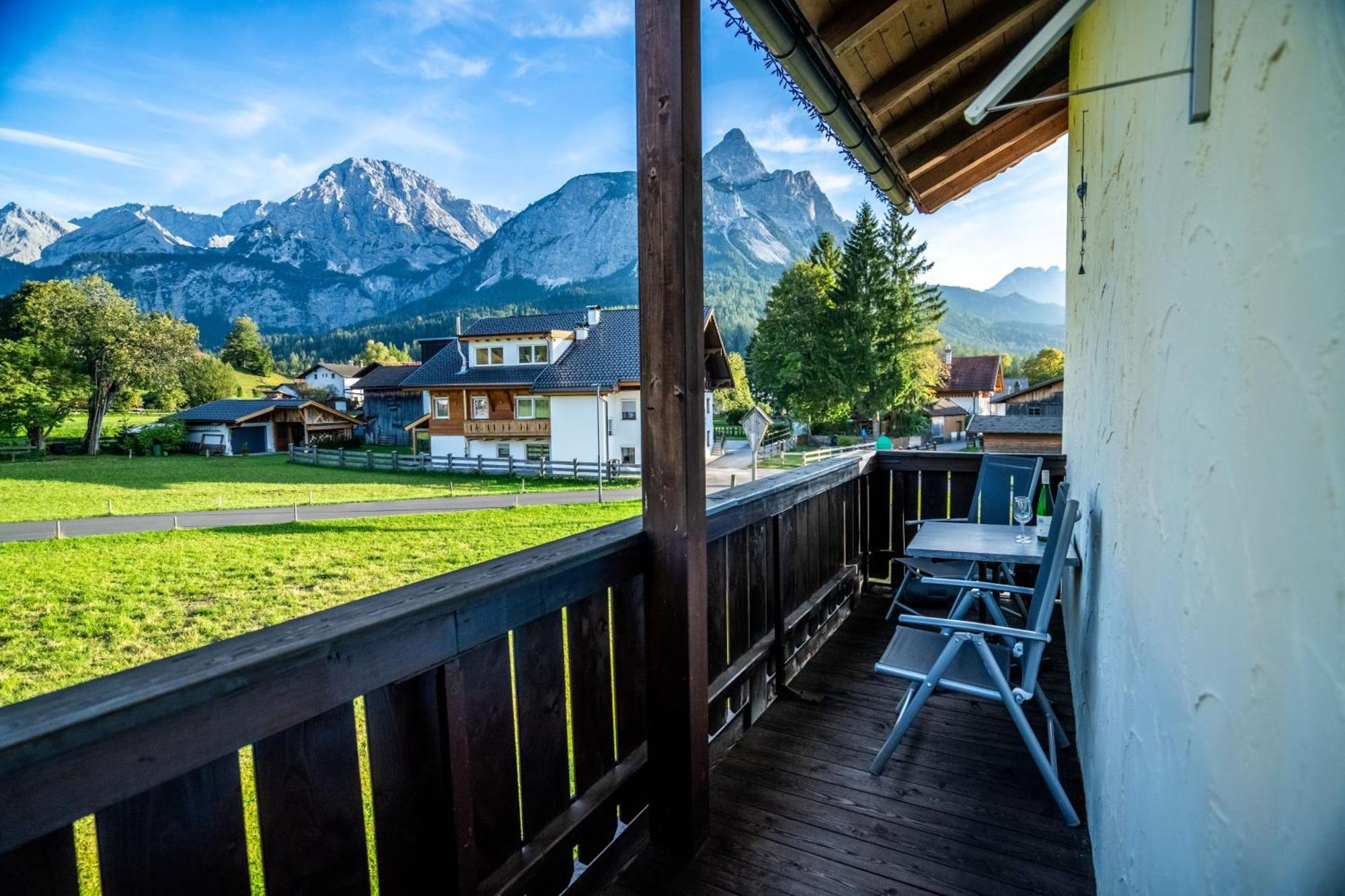 Tiroler Alpblick Appartements Ehrwald Exterior photo