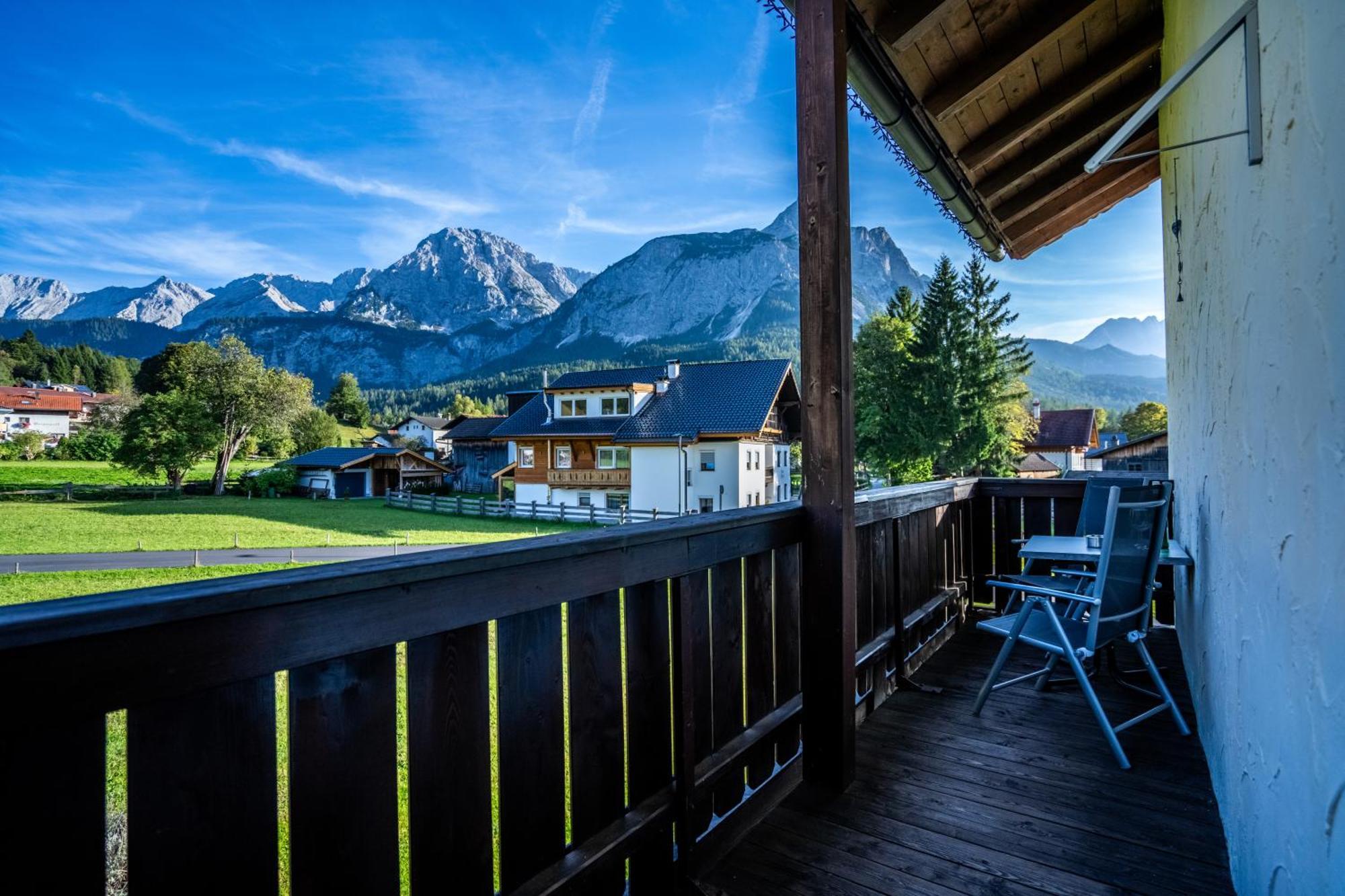Tiroler Alpblick Appartements Ehrwald Exterior photo